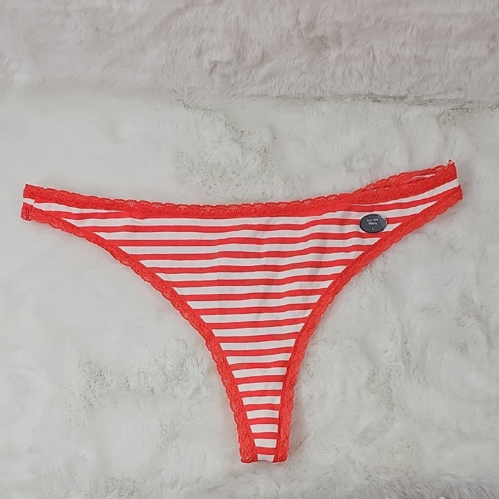 Gap Body Low Rise Thong Size Large Coral and White stripped